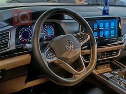 ڤۆڵکسواگن ئەتڵەس کرۆس سپۆرت